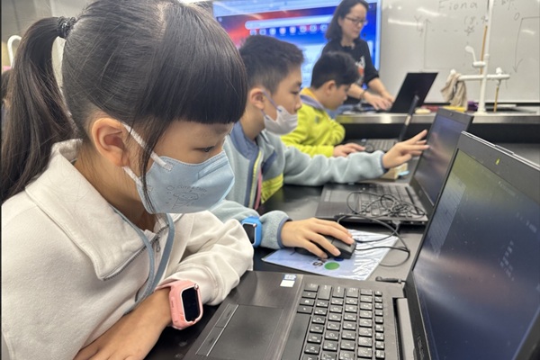 【AI聊天寫程式系列】Vibe coding遊戲小高手