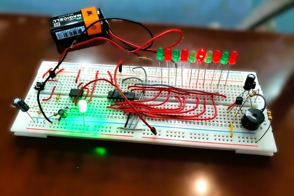 【半導體與電子電路】幸運轉盤遊戲裝置製作