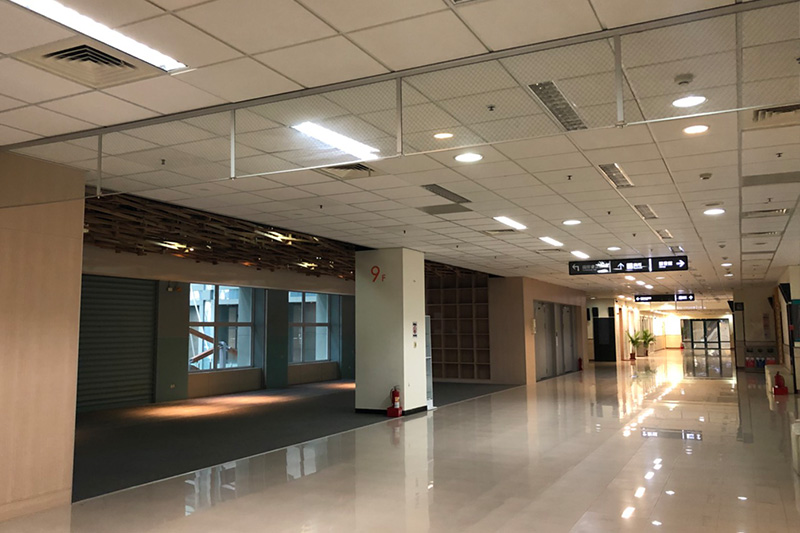 中廊(80人)